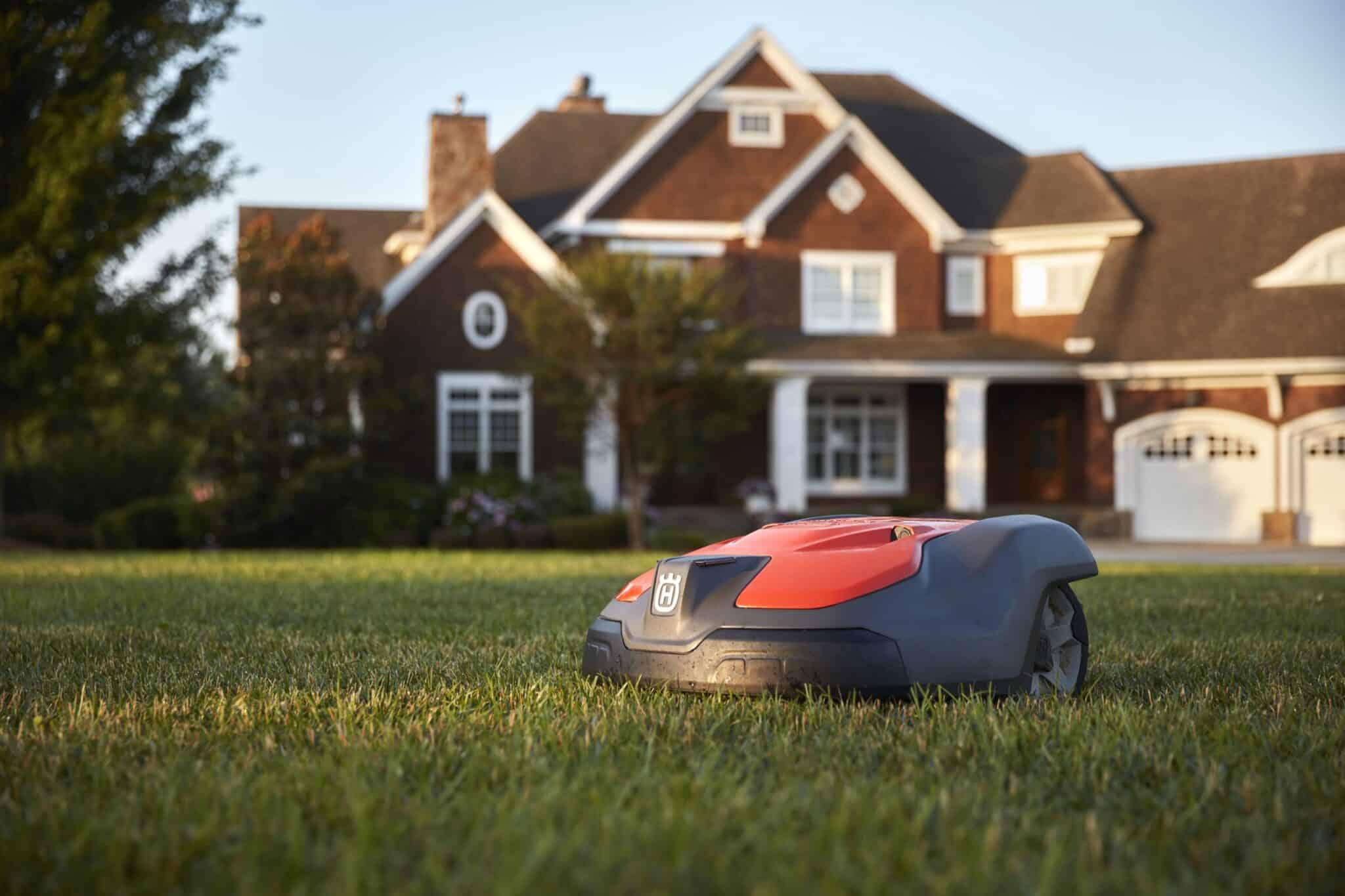 3 Great Reasons to Consider a Robotic Mower featured image